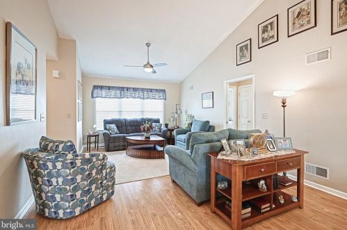 409 Chapelwood Dr, Hanover PA  17331-5232 exterior