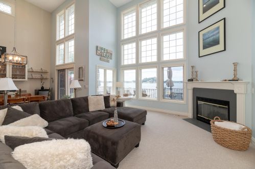 952 Eagle Lk Dr, Kalamazoo MI 49009-8429 exterior