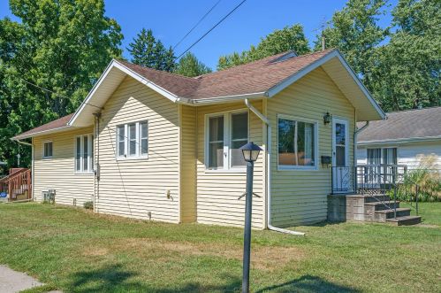 103 Chippewa St, Glendora MI 49107-1106 exterior