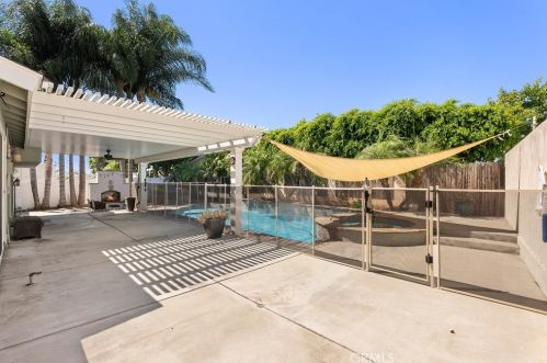 1831 Ravencrest Dr, Brea CA 92821-6049 exterior