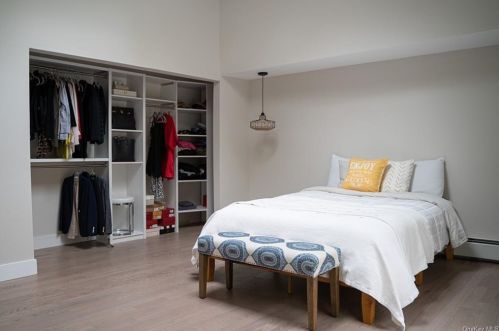 451 Storms Rd, Valley Cottage NY 10989-1215 exterior