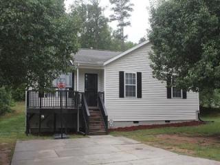 805 Hounds Chase Dr, Durham, NC 27703-2664