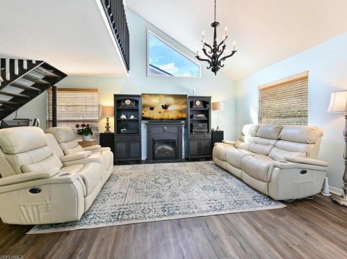 862 97 Ave, Naples FL 34108-2285 exterior