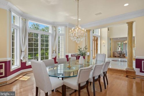 12705 Greenbriar Rd, Rockville MD 20854-6324 exterior