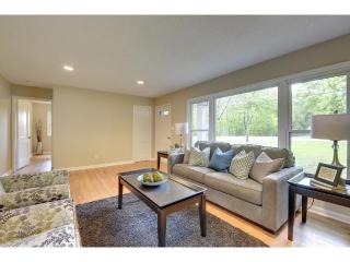 5069 Bartlett Blvd, Orono, MN 55364-1744