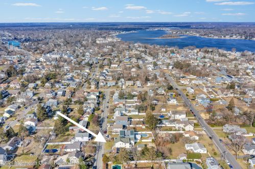 907 Ellison Ave, Point Pleasant Beach NJ 08742-2934 exterior