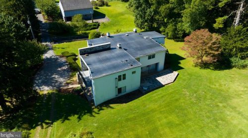 1944 Millersville Rd, Lancaster PA 17603-6153 exterior