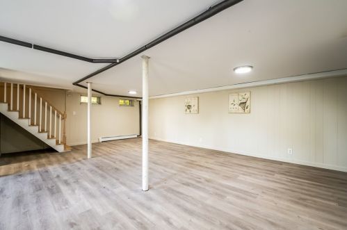 30 Locust Ave, Worcester MA  01604-6020 exterior