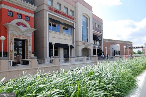 1800 Old Meadow Rd, Mc Lean VA  22102-1899 exterior