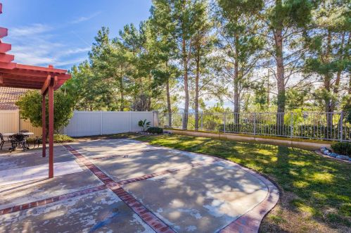 31905 Calle Redondela, Temecula CA 92592-3903 exterior