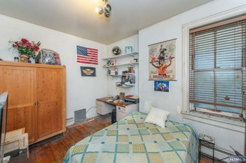 71 St, Union City NJ 07086-7101 exterior