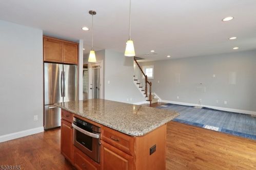 78 Benjamin St, Cranford NJ  07016-2622 exterior