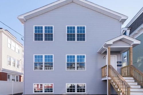 84 Glenham St, Providence RI 02907-1247 exterior