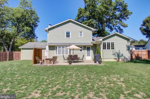 200 Applegate Dr, Trenton NJ 08690-1303 exterior