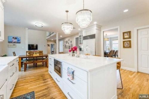 9 Blackledge Ct, Closter NJ  07624-3231 exterior