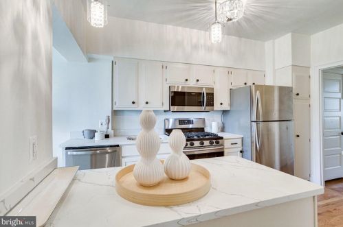 1839 A St, Washington DC 20003-1521 exterior