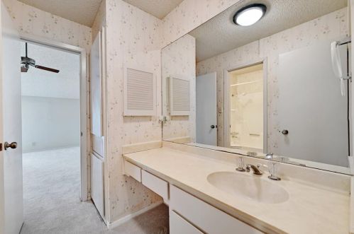 6303 5 Acre Wood St, Austin TX 78746-7125 exterior