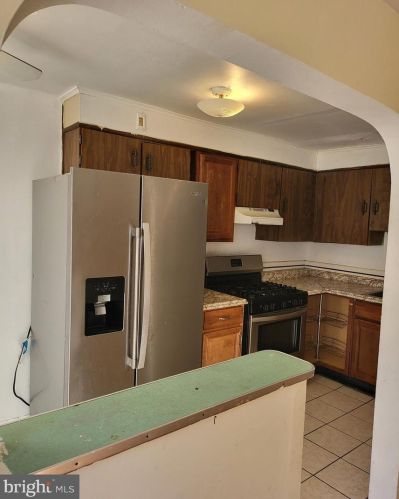 120 Spg Vly Rd, Darby PA exterior