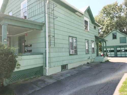 745 Park Ave, Woonsocket, RI 02895-5896