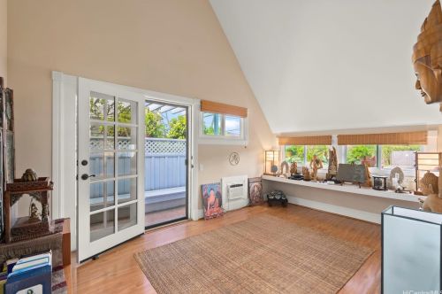 4579 Aukai Ave, Honolulu HI 96816-5205 exterior