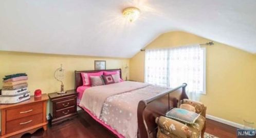 35 Orchard St, Teaneck NJ  07666-5001 exterior