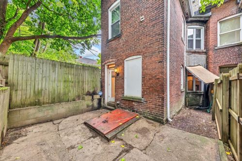 2142 Perrysville Ave, Pittsburgh PA 15214-1544 exterior