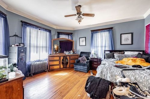 19 Parkwood St, Springfield MA 01108-2609 exterior