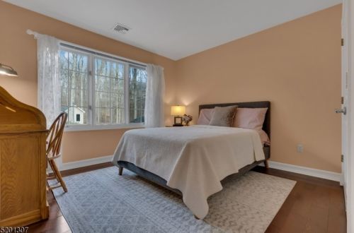 7 Chilton Rd, Chester NJ  07930-3107 exterior