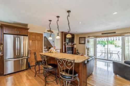 3 Lyons St, Huntington Station NY 11747-1000 exterior