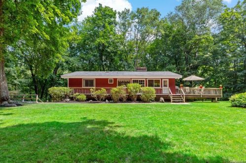 240 Sleepy Hollow Rd, Briarcliff, NY 10510-2139