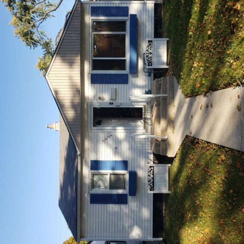 3624 93rd St, Milwaukee, WI 53228-1548