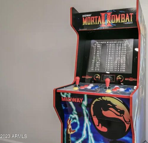 2152 Clarendon Ave, Phoenix AZ 85033-4120 exterior