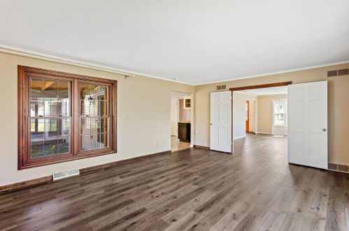 11830 Waterford Ave, Milwaukee WI  53228-1863 exterior