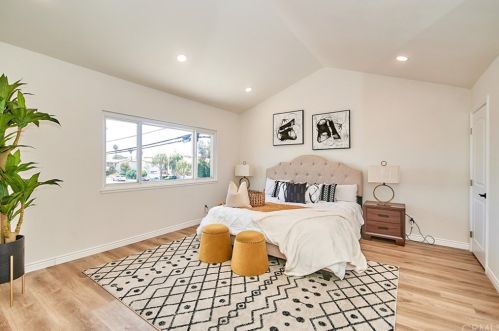 17522 Medford Ave, Tustin CA  92780-1922 exterior