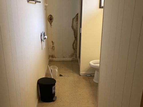 2933 Rochelle Ave, Milwaukee WI  53209-2624 exterior