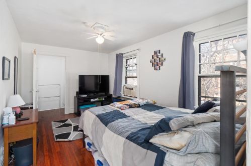 16 Kingsbury Pl, Saint Louis MO 63112-1825 exterior