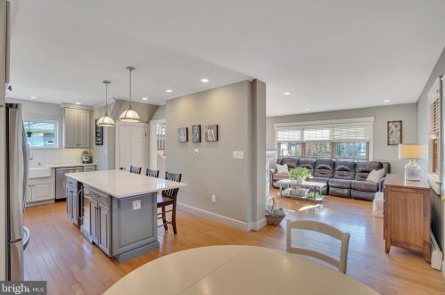 104 Morgan Ave, Riverton NJ 08077-1106 exterior