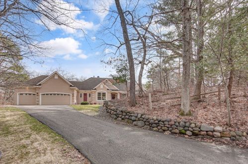 43 Evergreen Rd, Saint Paul, MN 55110-1416