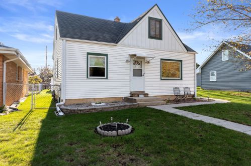 4608 46th St, Milwaukee, WI 53220-4106