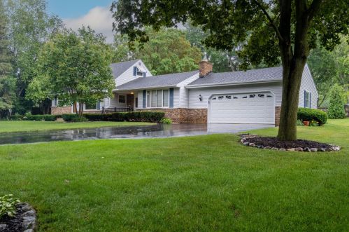 10311 Howard Ave, Milwaukee, WI 53228-1313