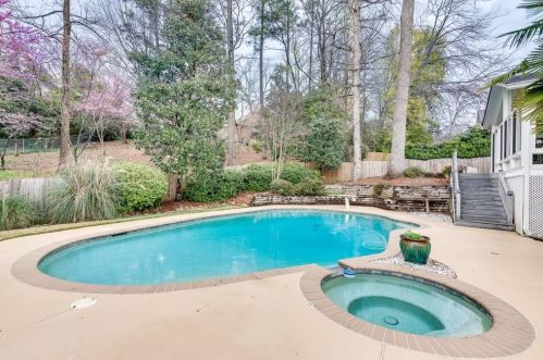 1834 Brockton Gln, Atlanta GA 30329-2580 exterior