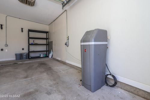 6561 Shadow Bluff Dr, Tucson AZ  85704-6950 exterior