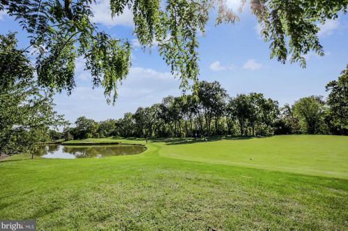 18285 Mullfield Village Ter, Leesburg VA  20176-7466 exterior