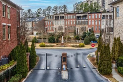 3732 Broughton Cir, Atlanta GA exterior