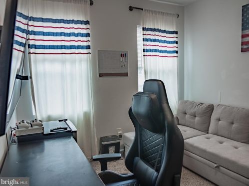 27 Old Dorwart St, Lancaster PA  17603-3647 exterior