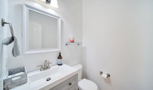 4977 Louis River Way, Tucson AZ  85718-4756 exterior