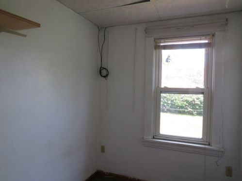 123 Calhoun Ave, Pittsburgh PA  15210-3637 exterior