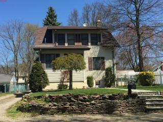 6 Hewetson Rd, Parsippany, NJ 07834-2125