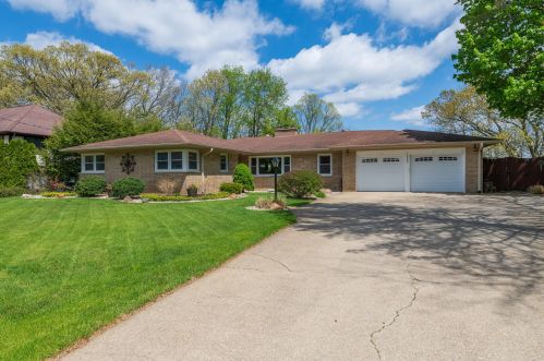 4209 Old Colony Rd, Kalamazoo, MI 49008-3213