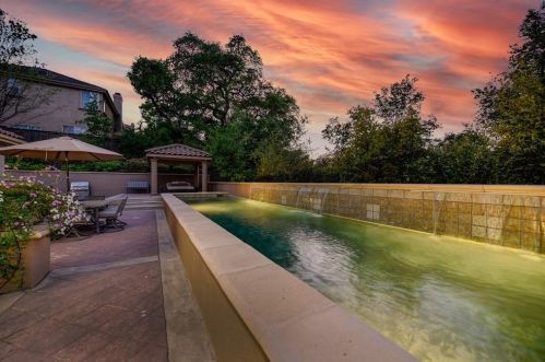 1094 Souza Dr, Folsom CA  95762-7550 exterior